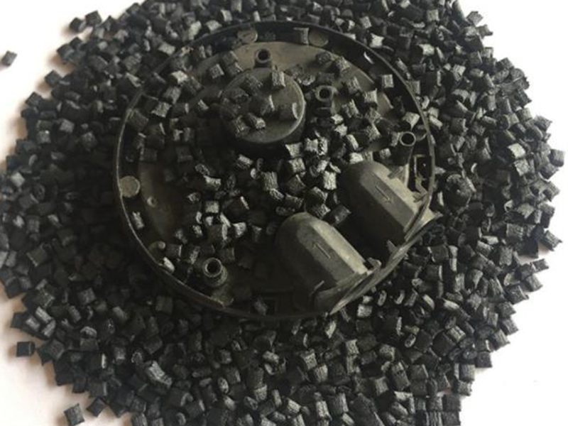 PA66有哪些優(yōu)異性能？應用于相機鏡頭保護蓋特性